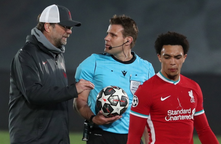 中国排超女子A级第六轮 江苏主场3比0战胜山东＂